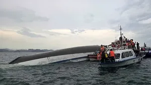 ۶ کشته در پی واژگونی قایق مسافربری در ویتنام