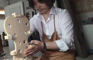 مراحل دیدنی ساخت یک ویولن با چوب یک درخت قدیمی در سئول