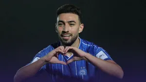 شوت زیبای منیر، گل اول استقلال به مس رفسنجان