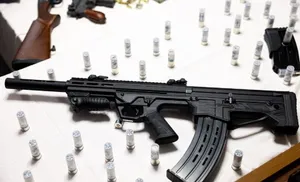 کشف بیش از ۳۰۰ قبضه سلاح جنگی توسط مرزبانان فراجا