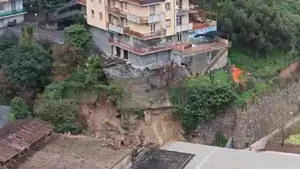 باران‌های شدید در جنوا ایتالیا؛ تخلیه بیش از ۵۰ نفر پس از رانش زمین