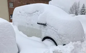 فرانسه زیر برف؛ بارش ۲۰ سانتی‌متری در ساووا