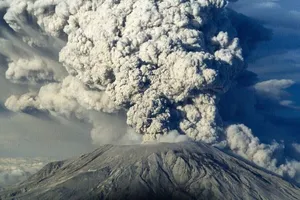 تصاویری از فوران آتشفشان در کانلاون فیلیپین