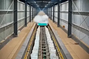 از صفر تا ۷۰۰ کیلومتر در دو ثانیه؛ چین با قطار مغناطیسی خود رکورد جهانی را شکست (فیلم)