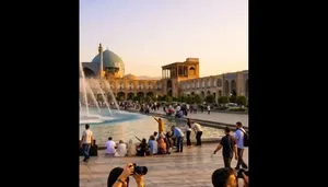 ساختن میدان نقش جهان از زاویه نگاه هوش مصنوعی